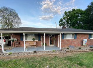 159 Midway Dr, Letart, WV 25253