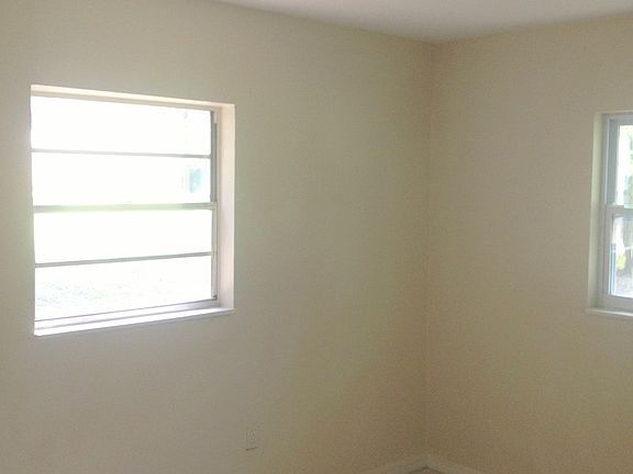 5th image of 38510 New Haven Dr