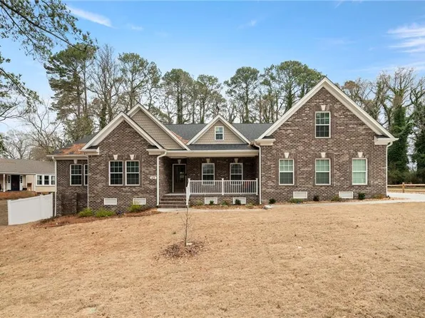 49 James River Ln, Newport News, VA 23606