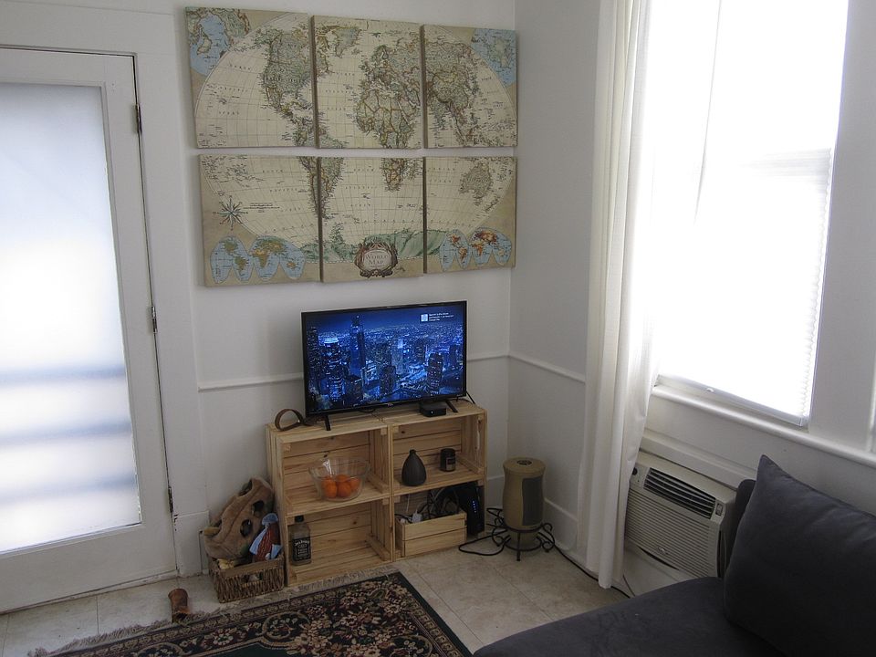2nd image of 609 W 32nd St #B