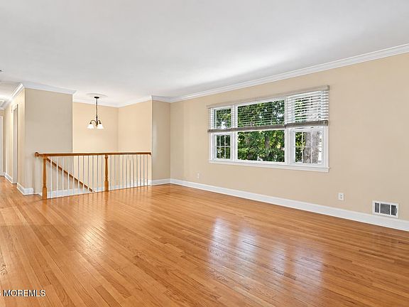 4th image of 700 Merrimac Way