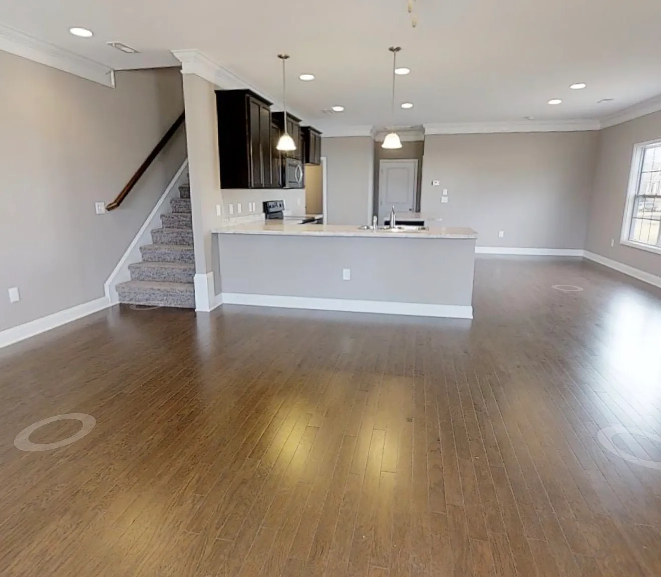 3 bed, 2.5 bath, 2276 sqft, $2,850 — Photo 3