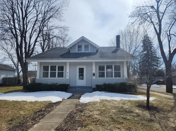 427 Gibbs St, Caro, MI 48723