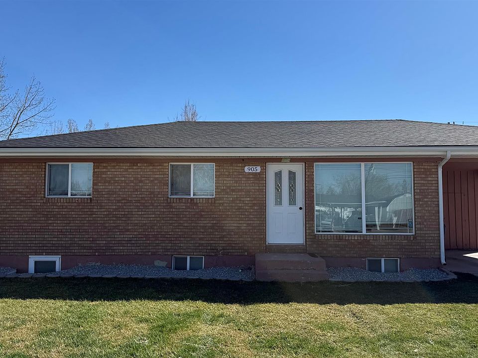 1st image of 905 15th Dr