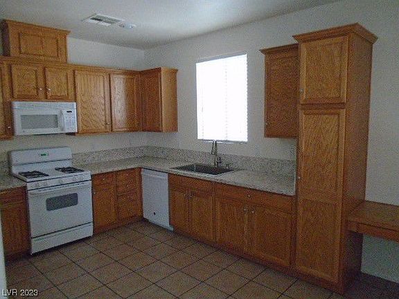 5th image of 9139 Mountain Maple Ct #0
