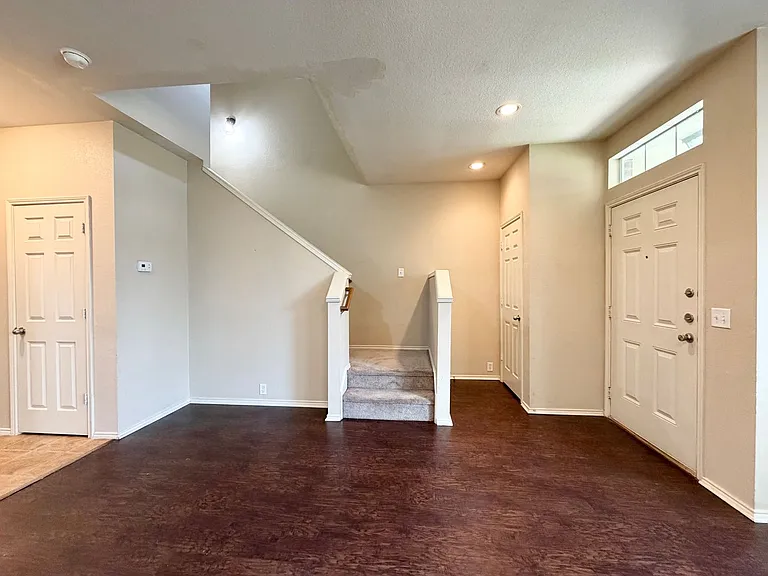 2224 Stonepark Pl — Photo 6