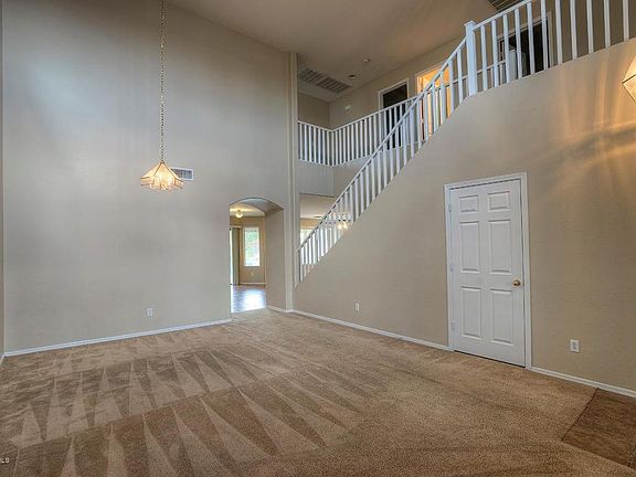 3rd image of 9347 W Pioneer St
