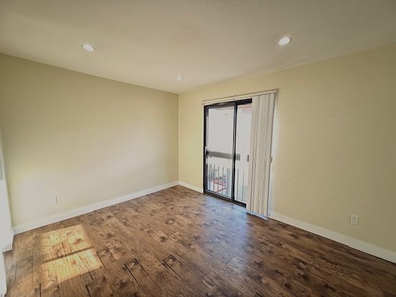2nd image of 1054 Thompson Ave #108
