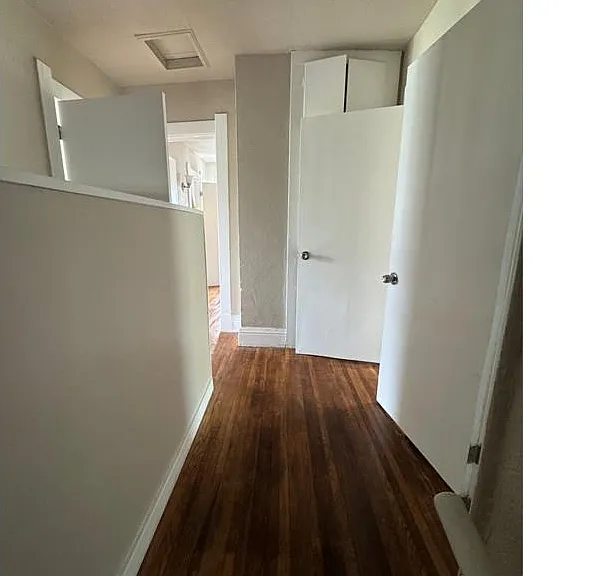 835 Willow Ave — Photo 7