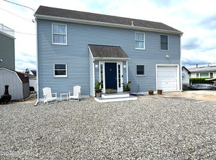 3 Drake Dr, Bayville, NJ 08721