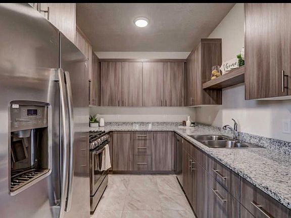 4th image of 1005 Tortoise Rock Dr #1