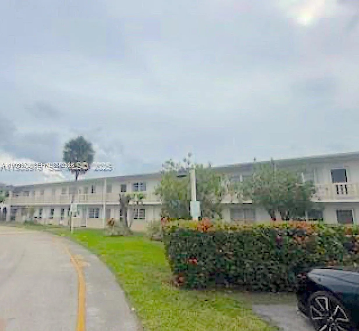 Ro-Mont South Green Condo — Photo 4