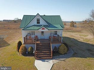 27 Wynfall Ave, Crisfield, MD 21817