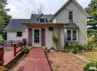 652 E 2400 North Rd, Edinburg, IL 62531