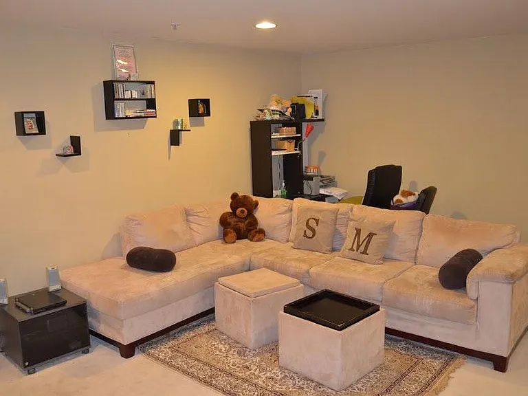 124 Wallace Ct — Photo 14