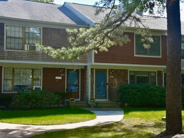 195 Falmouth Rd APT 15D, Mashpee, MA 02649