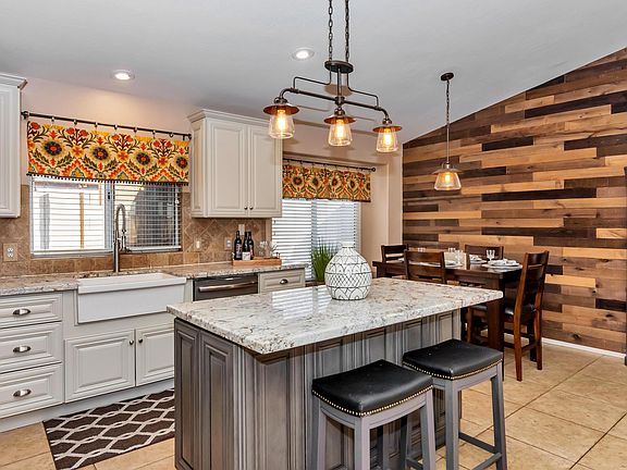 4th image of 150 W Villa Theresa Dr