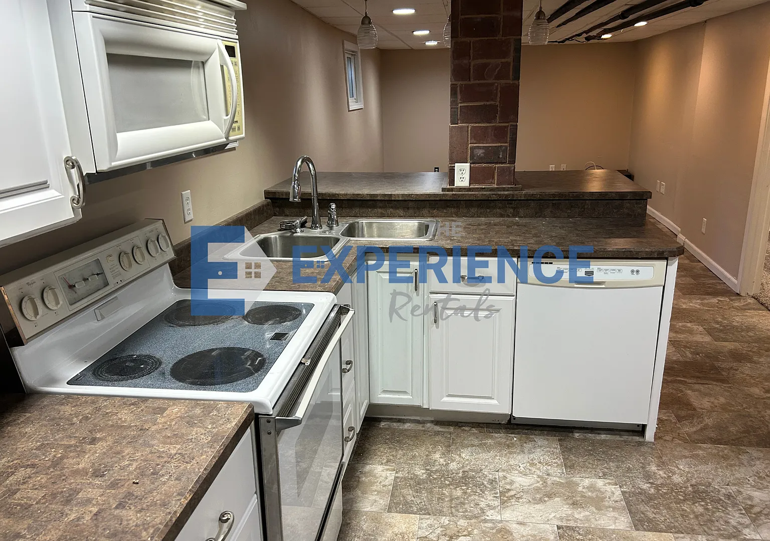 705 N Duluth Avenue — Photo 3