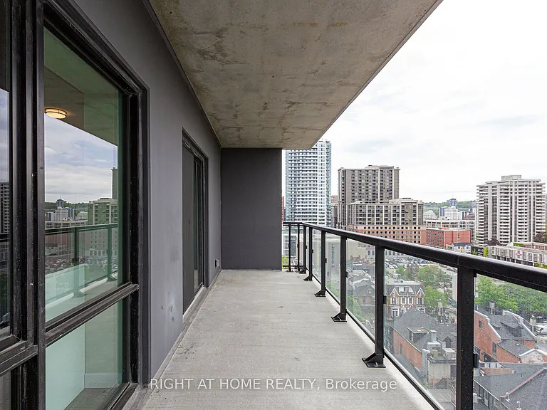 15 Queen St S #1014 — Photo 30