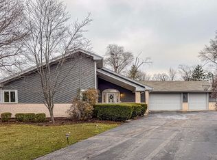 16373 W Menna Ln, Prairie View, IL 60069