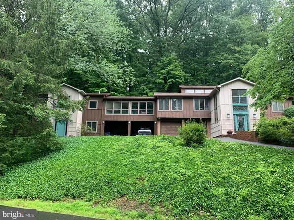 4922 Chowan Ave, Alexandria, VA 22312