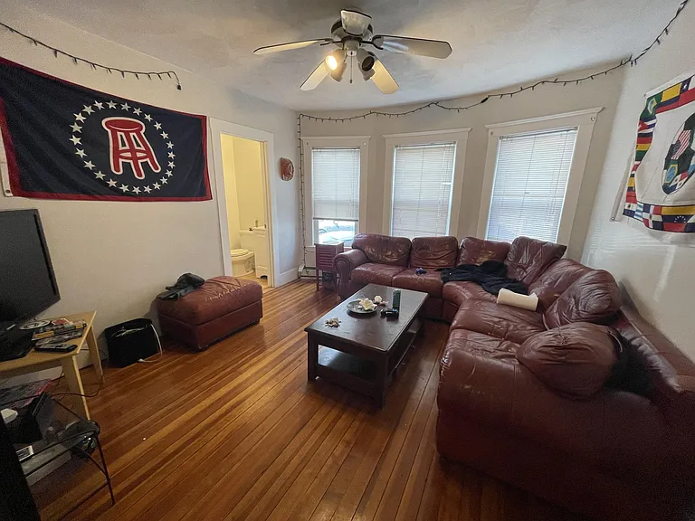 235 Main St #1 — Photo 7