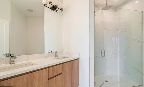 2105 W Caton St #302 — Photo 9