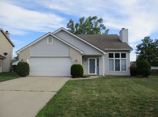 8213 Meadow Hills Dr, Fort Wayne, IN 46835
