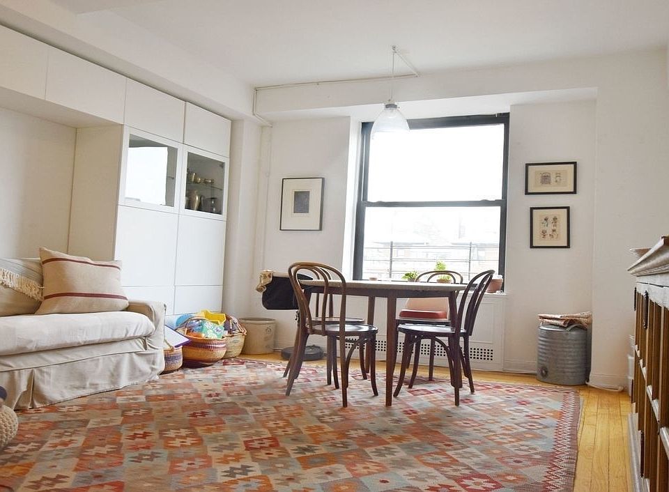 1st image of 200 W 15th St APT 9A