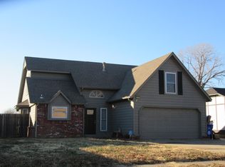 1004 N Aster Ave, Broken Arrow, OK 74012