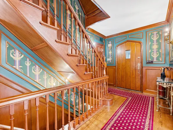 3821 Avenue S image 3 of 42