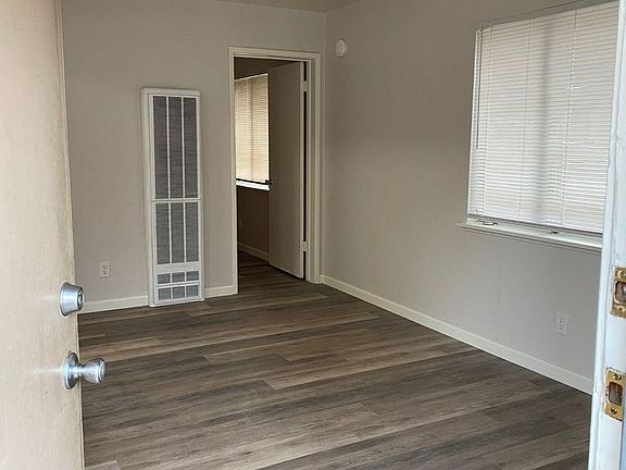 4th image of 656 East Ave #G