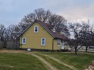 230 N Bissell St, Virden, IL 62690