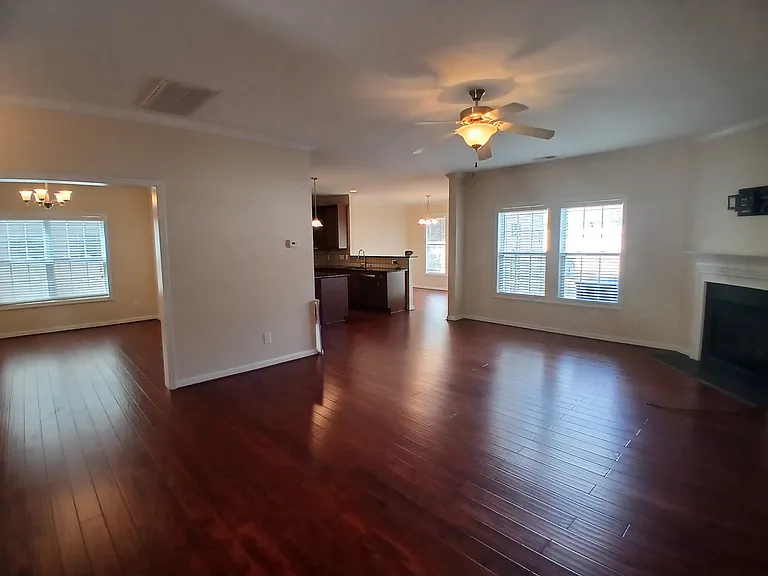 117 Station Dr — Photo 6