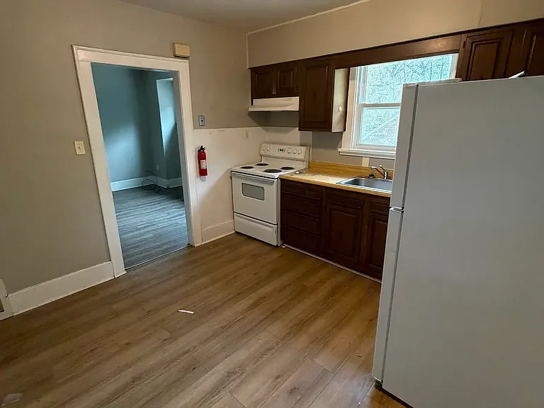 3548 Willys Pkwy #2 — Photo 8