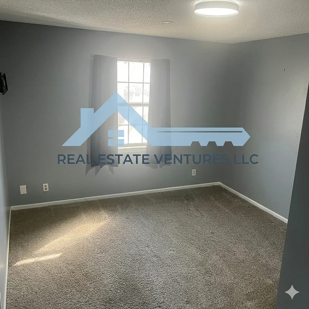 3 bed, 1319 sqft, $2,200 — Photo 4
