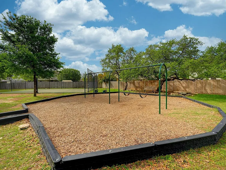 3410 Flowstone Ln — Photo 31