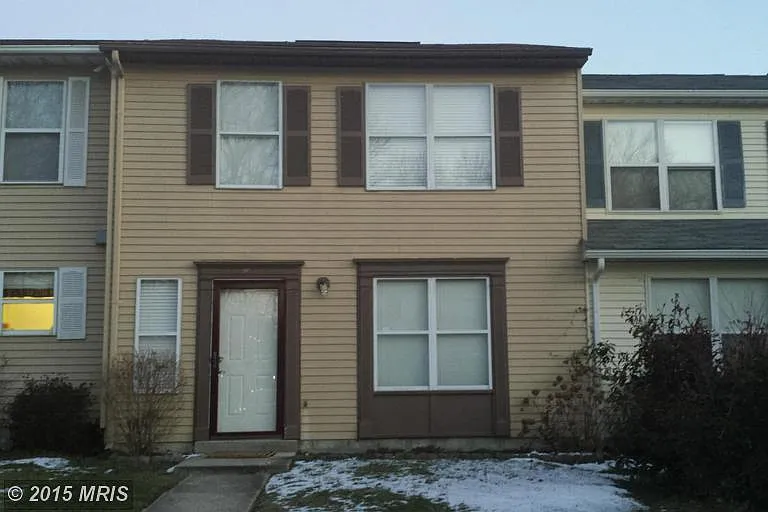 326 Woodside Pl photo 1