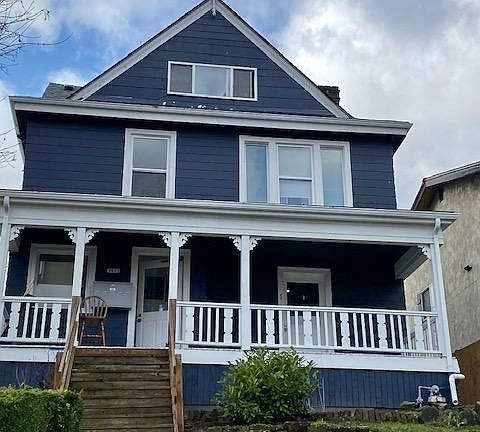 2nd image of 3432 Lombard Ave APT 5