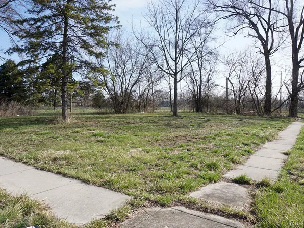 13500 Patton St, Detroit, MI 48223