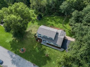 80 Glenmere Ter, Mahwah, NJ 07430