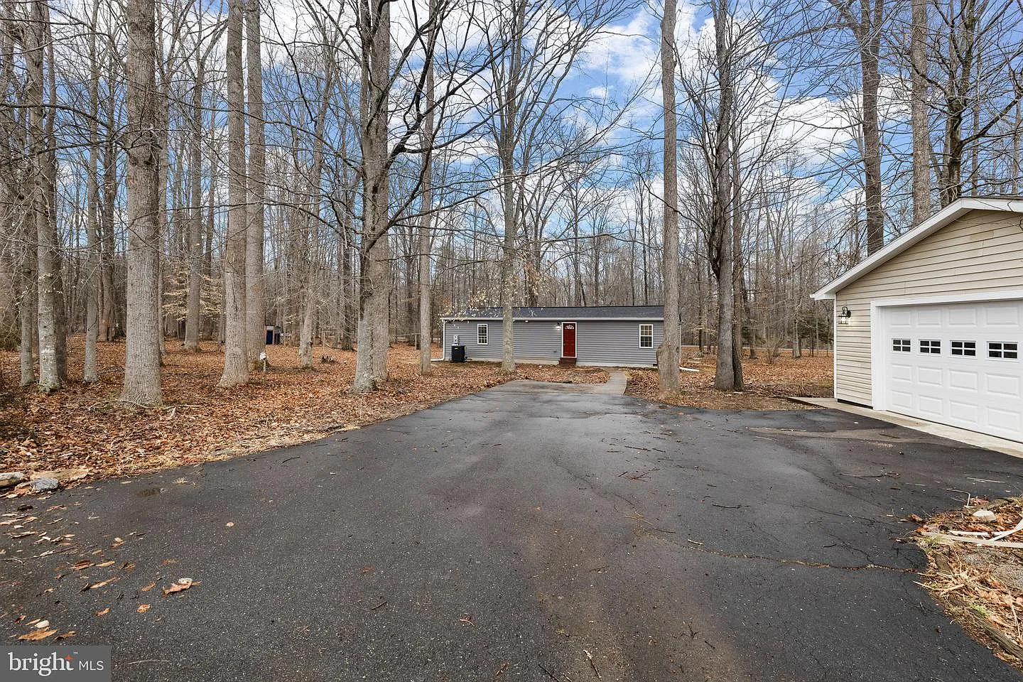 3125 Danbury Cir photo 1