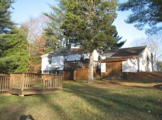 20 Peckham St, Rehoboth, MA 02769