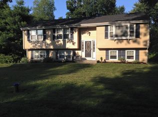 29 Oakland Ter, Manchester, CT 06042