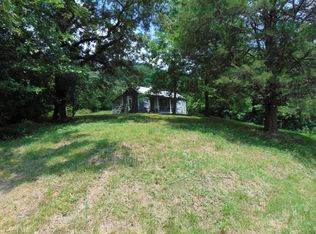 90 Cave Hill Rd, Lebanon, KY 40033