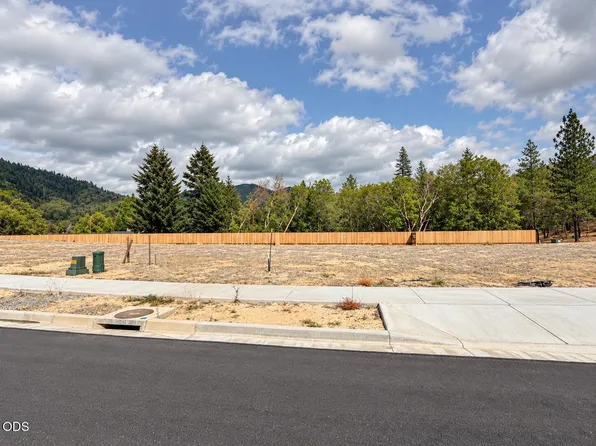 210 NW Stark Way Lot 2, Grants Pass, OR 97526