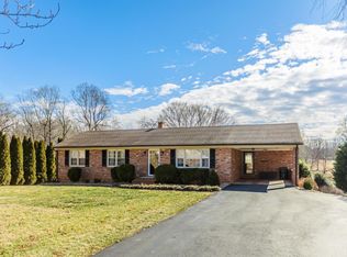 124 Walton Dr, Appomattox, VA 24522