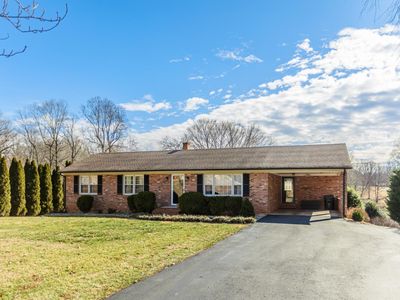 124 Walton Dr, Appomattox, VA, 24522