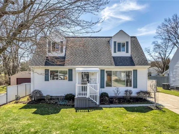 3742 Argonne St, Mogadore, OH 44260
