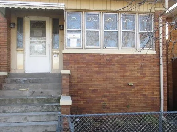 1430 121st St, Whiting, IN 46394